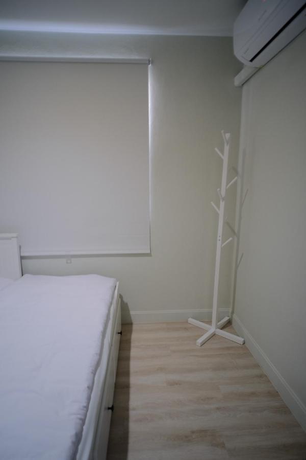 Baan Khun Pra Duplex Rm3 Bangkok公寓 外观 照片