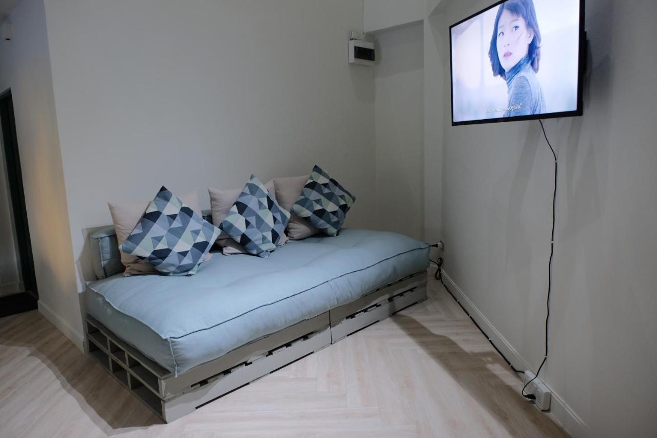 Baan Khun Pra Duplex Rm3 Bangkok公寓 外观 照片