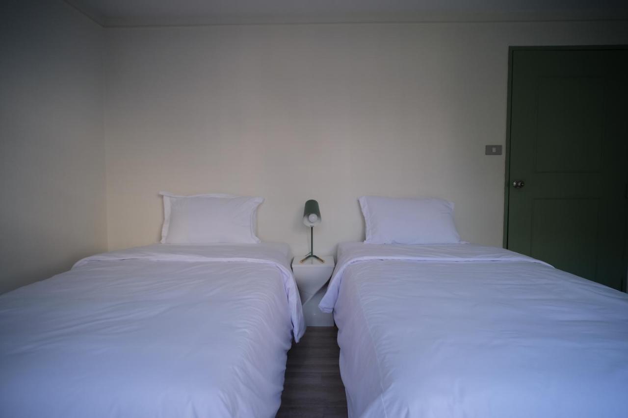 Baan Khun Pra Duplex Rm3 Bangkok公寓 外观 照片